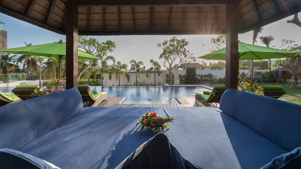 Villa LuWih - Restful poolside bale